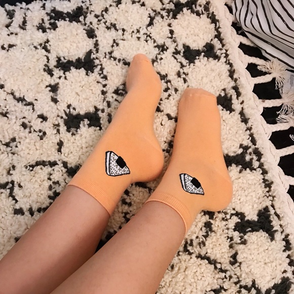 Sold🌷 - Picture 1 of 3